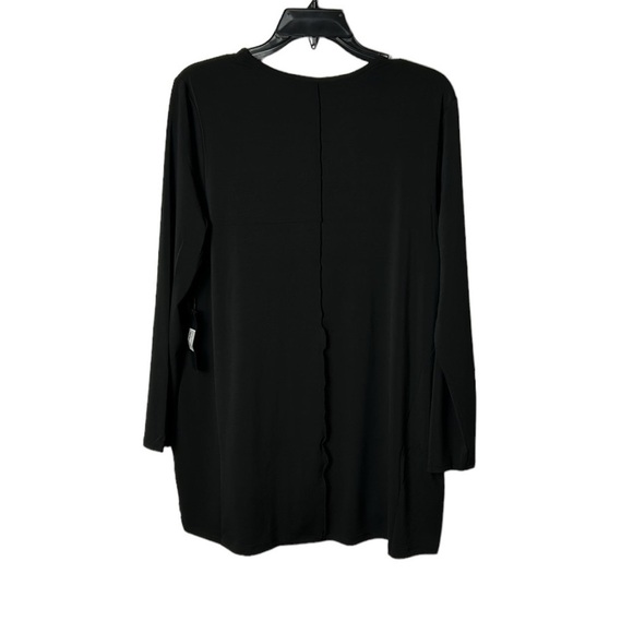 Liv Habitat tunic women medium.Black ,V-neckline,long sleeves  ,curved hem .NWOT - Picture 12 of 13